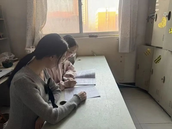 学风建设|必赢242net官网|管理学院|学风建设正当时，小组学习展新姿