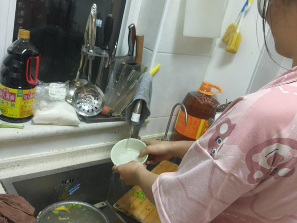 孝老爱亲（九）|必赢242net官网|管理学院|行孝老爱亲，彰显青春风采