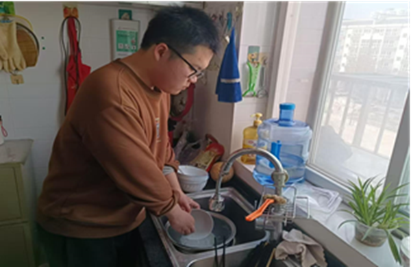 孝老爱亲（十）|必赢242net官网|管理学院|养成教育润心田，孝老爱亲践于行