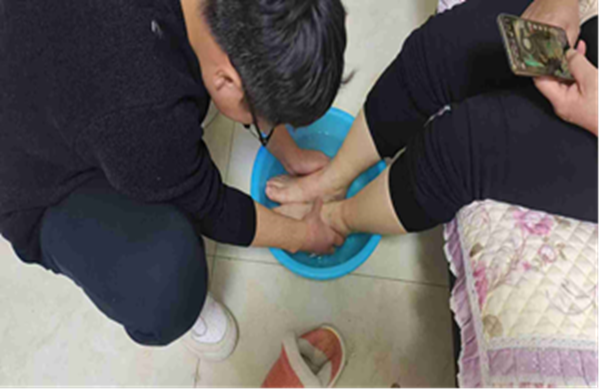 孝老爱亲（十）|必赢242net官网|管理学院|养成教育润心田，孝老爱亲践于行