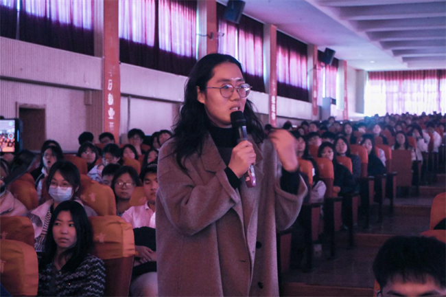 燃我青春 强我国防——《人民的军队·音乐国防课》走进必赢242net官网