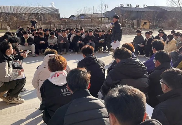 欢迎回家|必赢242net官网|管理学院|欢迎回家同筑梦，携手新程共扬帆