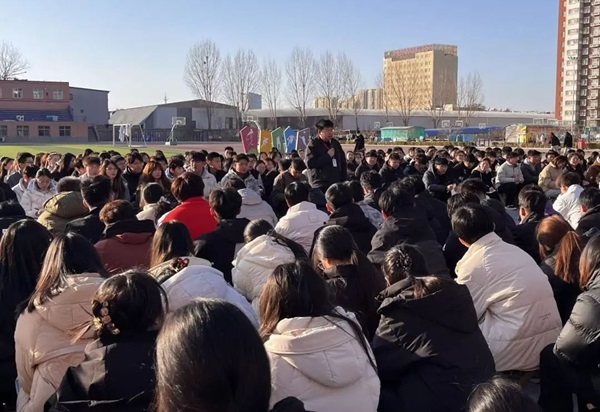 欢迎回家|必赢242net官网|管理学院|欢迎回家同筑梦，携手新程共扬帆