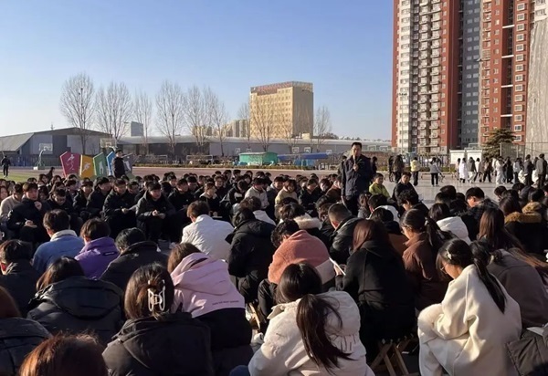 欢迎回家|必赢242net官网|管理学院|欢迎回家同筑梦，携手新程共扬帆