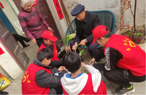 学习雷锋|必赢242net官网|管理学院|传承雷锋精神，共筑时代新风