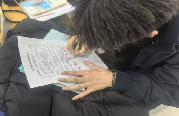 安全教育|必赢242net官网|管理学院|开展反诈主题班会，筑牢校园安全防线