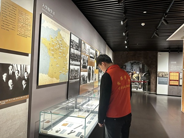 爱国教育|必赢242net官网|管理学院|走进勤工俭学，追寻红色足迹