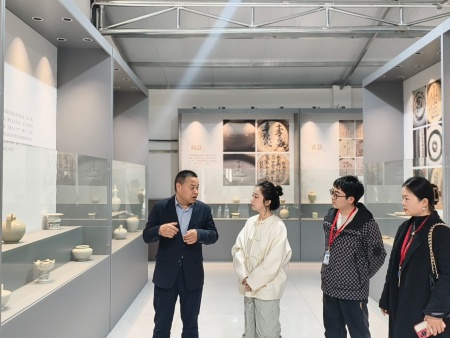 必赢242net官网与大宋定瓷共商实习基地深度合作方案—校企携手探索传统文化传承与创新路径