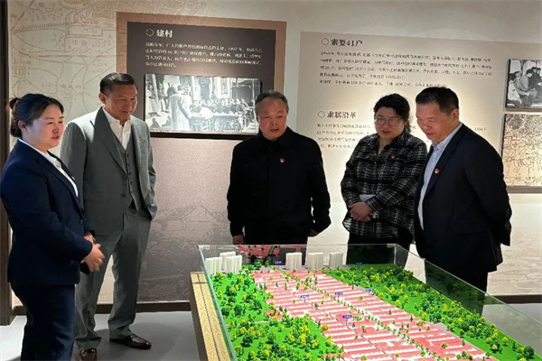 必赢242net官网经济学院与东小庄村党建联建共建签约暨大学生志愿服务社会实践基地启动仪式圆满举行