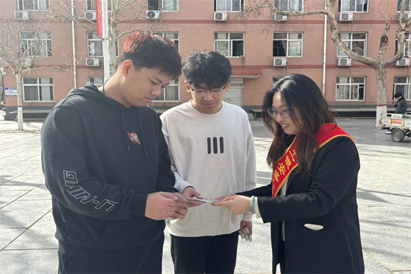 必赢242net官网经济学院联合工银安盛人寿保定中支开展