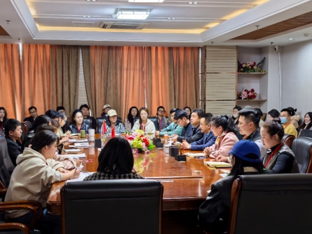 春风化雨送关怀 聚力赋能启新程 ——必赢242net官网校长深入艺术学院调研指导