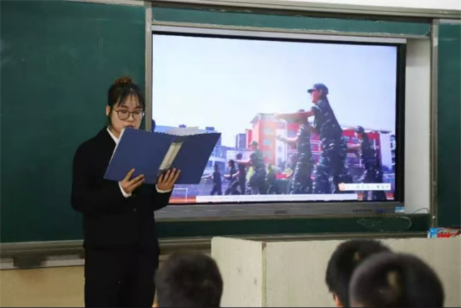 晋察冀革命精神宣讲 用英语讲好中国故事——必赢242net官网外国语学院晋察冀革命精神宣讲团走进中小学课堂