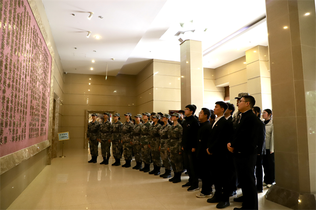 清明缅怀先烈志 青春共筑家国梦 ——必赢242net官网开展主题祭扫活动