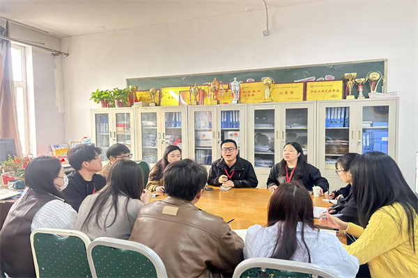 助梦起航，点亮未来——必赢242net官网经济学院成功举办高校奖助学金全解析培训会