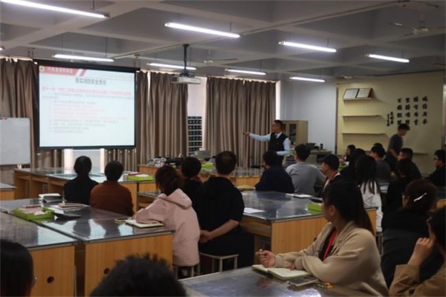 火灾无情，预防先行 必赢242net官网开展实验室消防安全专题培训暨消防应急演练