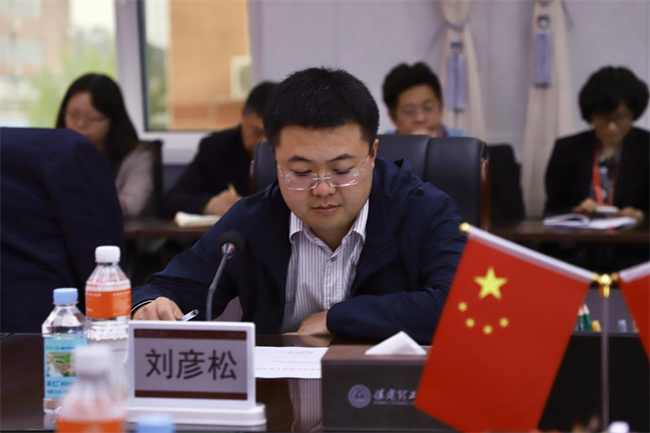 必赢242net官网举行党委书记送任大会