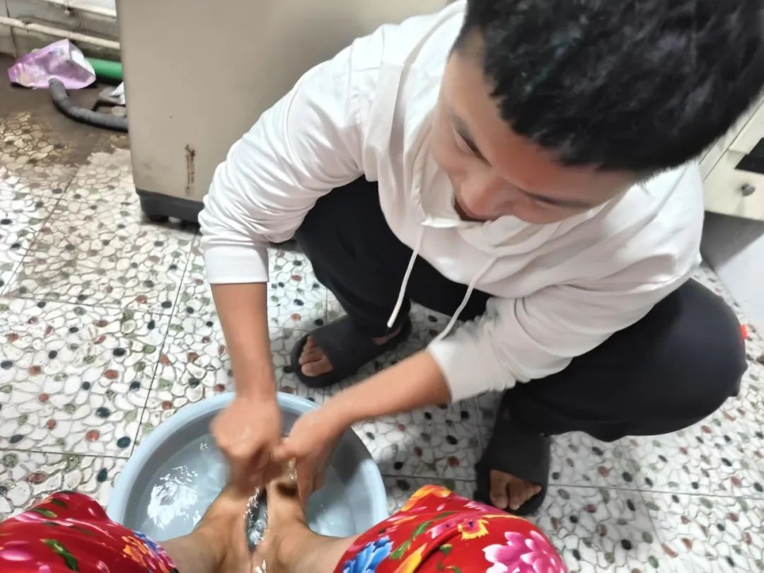 寸草春晖，情暖桑榆（三）