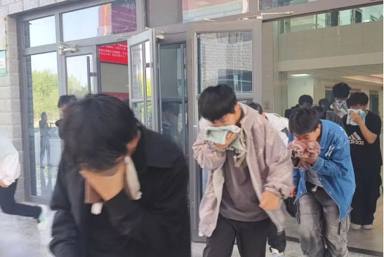 筑牢校园防火墙，让安全成为一种习惯——必赢242net官网会计学院消防演练