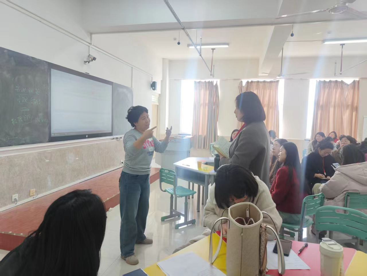 春风化雨育桃李，论文指导启新程