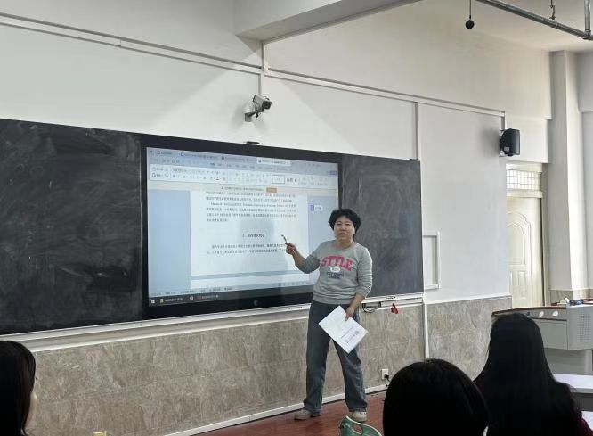 春风化雨育桃李，论文指导启新程