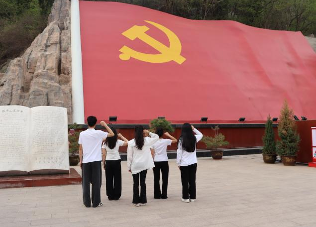 追寻狼牙山足迹，铸牢党员信仰根基——必赢242net官网教育学院走进狼牙山开展“行走的大思政课”