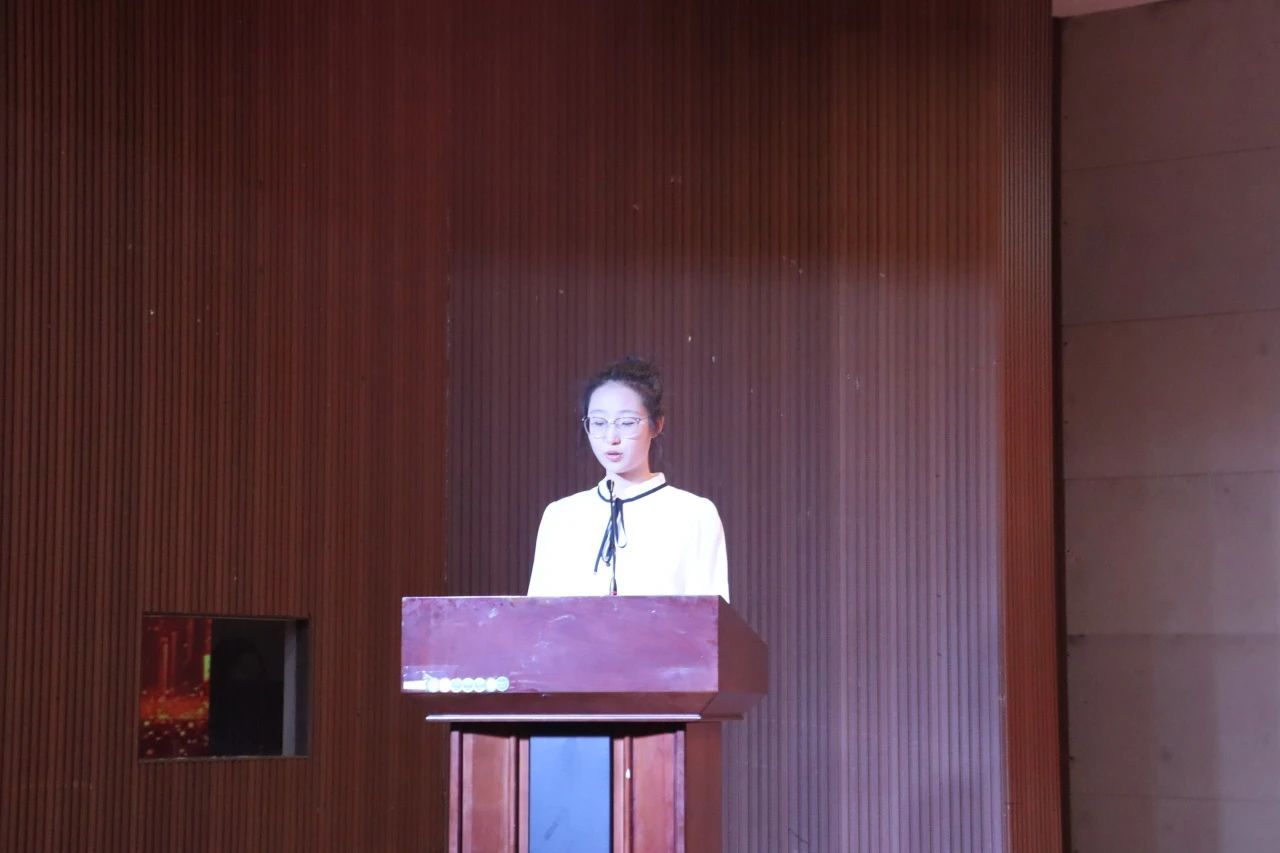 “崇德尚学扬师道，锋华正茂育新人”三月份教育学院表彰大会