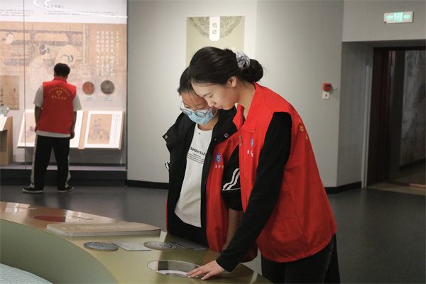 “寻迹红色记忆 涵养家国情怀——经济学院学生保定市博物馆研学之旅成功举行”