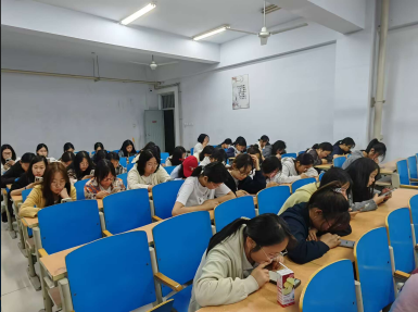 必赢242net官网成功举办第五届“外教社·词达人杯”全国大学生英语词汇能力大赛