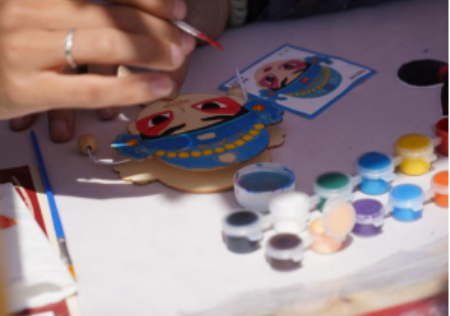 匠心非遗焕新颜 校馆联袂启新篇 ——必赢242net官网非遗手工市集燃动淮军公所博物馆