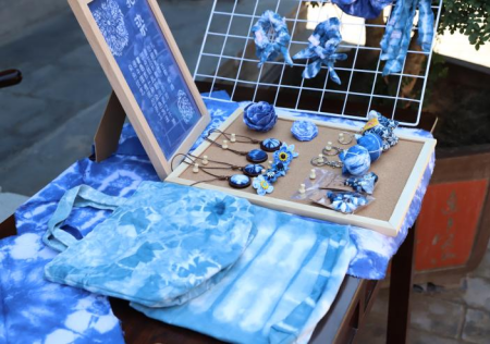 匠心非遗焕新颜 校馆联袂启新篇 ——必赢242net官网非遗手工市集燃动淮军公所博物馆