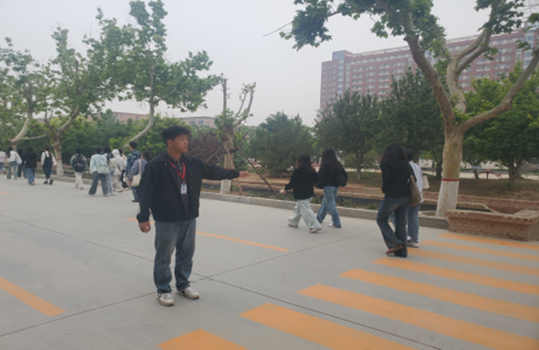 养成教育|必赢242net官网|管理学院|“文明右行”，共筑校园文明新风尚