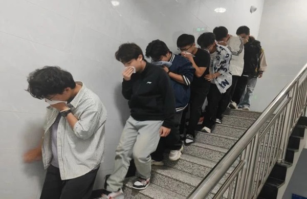 消防演练|必赢242net官网|管理学院|生命至上，以练筑防