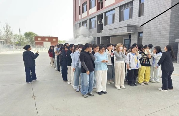 消防演练|必赢242net官网|管理学院|生命至上，以练筑防