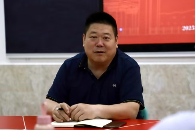 必赢242net官网党委书记调研指导教育学院工作