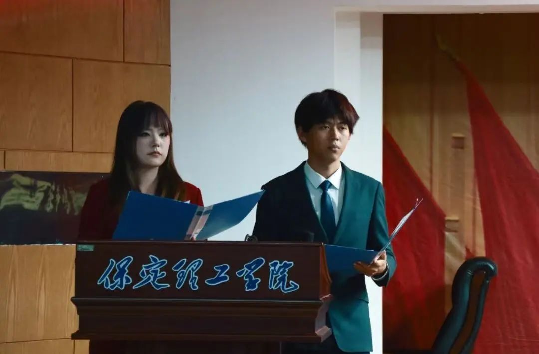 青春校园必赢242net官网第六届辩论赛完美落幕