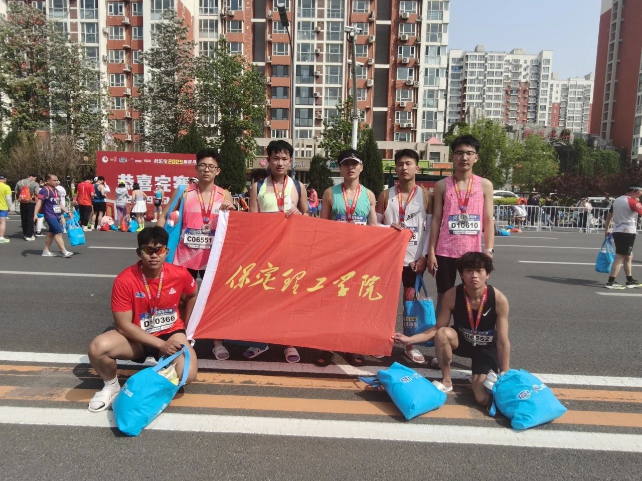 喜报|必赢学子在君乐宝2025马拉松比赛中斩获佳绩