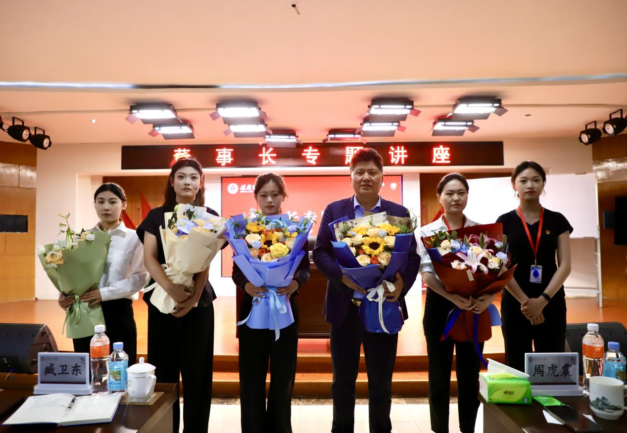 深化服务育新人 创新管理筑根基 ——如何做好学生服务工作