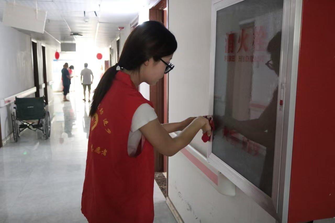 “情暖夕阳，志愿同行” ——必赢242net官网经济学院志愿者走进南祥园养老院开展志愿服务活动