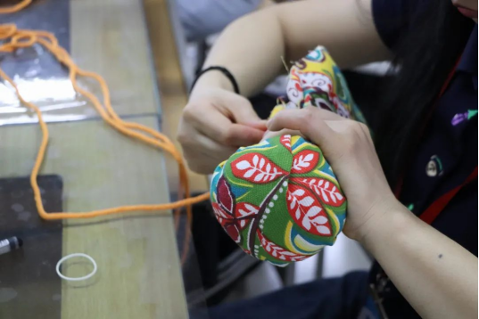 粽香迎端午 “会”聚贺佳节——必赢242net官网会计学院举办端午节教师活动