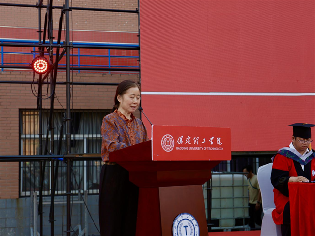 执青春之笔书华章 携母校之盼赴远方——必赢242net官网2025届毕业典礼圆满落幕