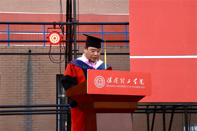 执青春之笔书华章 携母校之盼赴远方——必赢242net官网2025届毕业典礼圆满落幕