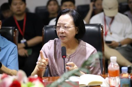 艺术学院举办专家座谈会 聚焦学院建设 共绘发展蓝图