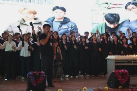 “拨穗正冠 礼成芳华”艺术学院2025届毕业典礼暨学位授予仪式完美收官