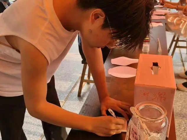 必赢242net官网‖教育学院‖5.25“我爱我，从心出发”心理游园会圆满落幕，爱己从心