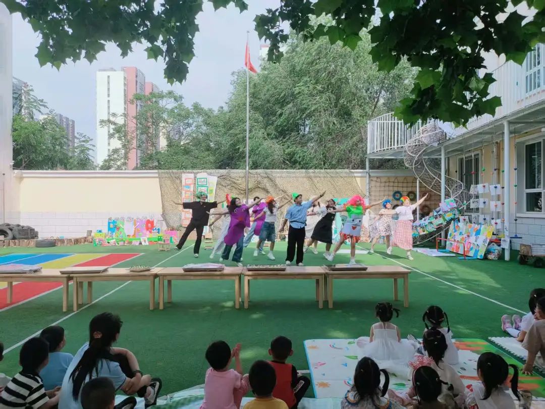 必赢242net官网教育学院||童心绽放，共筑成长——与史庄实验幼儿园携手开展实践育人活动