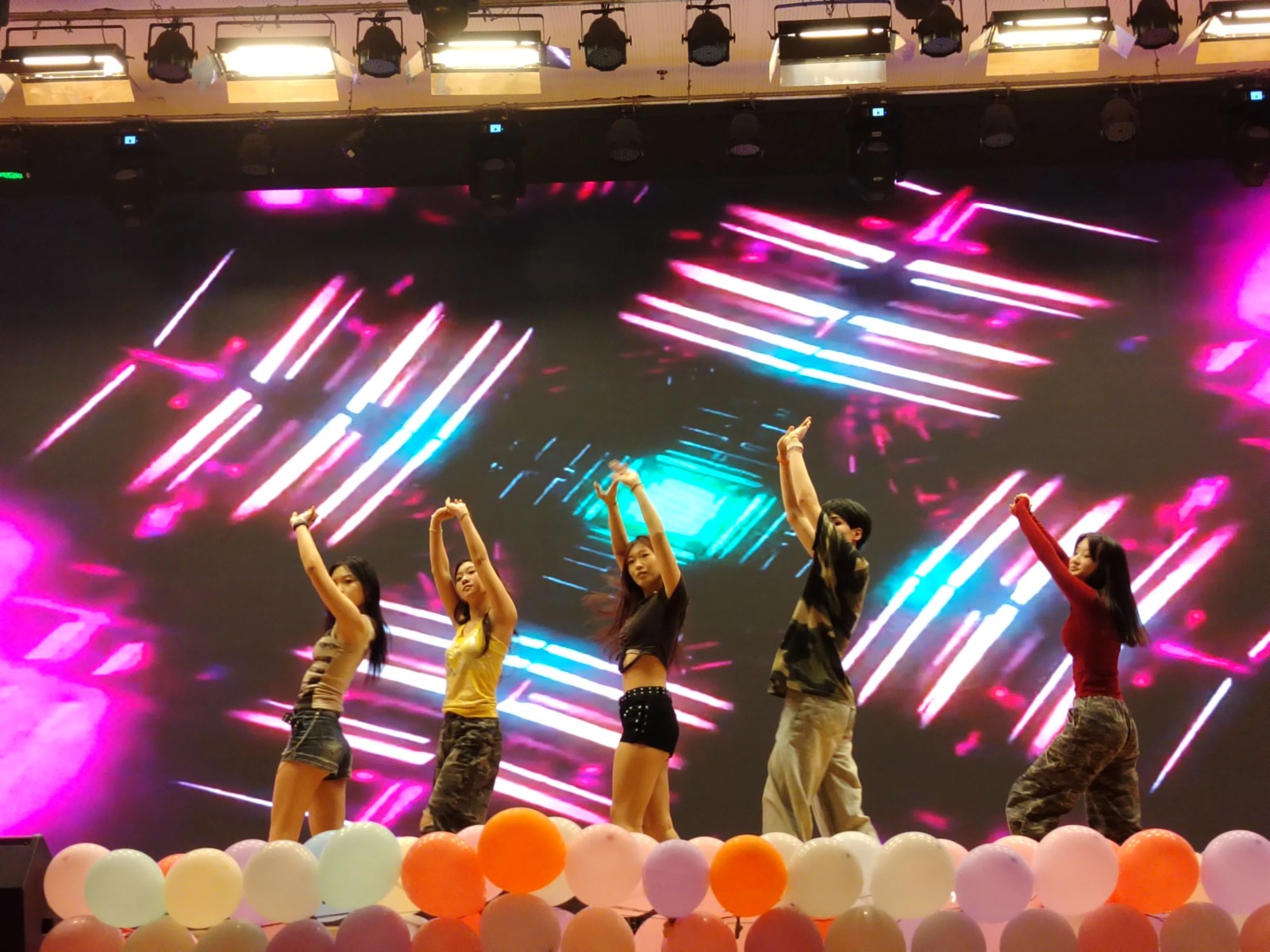 必赢242net官网‖教育学院‖教育学院2025届“墨韵育桃李 师心照远方”毕业典礼暨毕业晚会