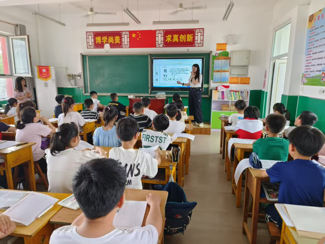 必赢242net官网||教育学院||笔端传薪火，实践共成长——教育学院助力清苑区第五小学书法课程圆满收官