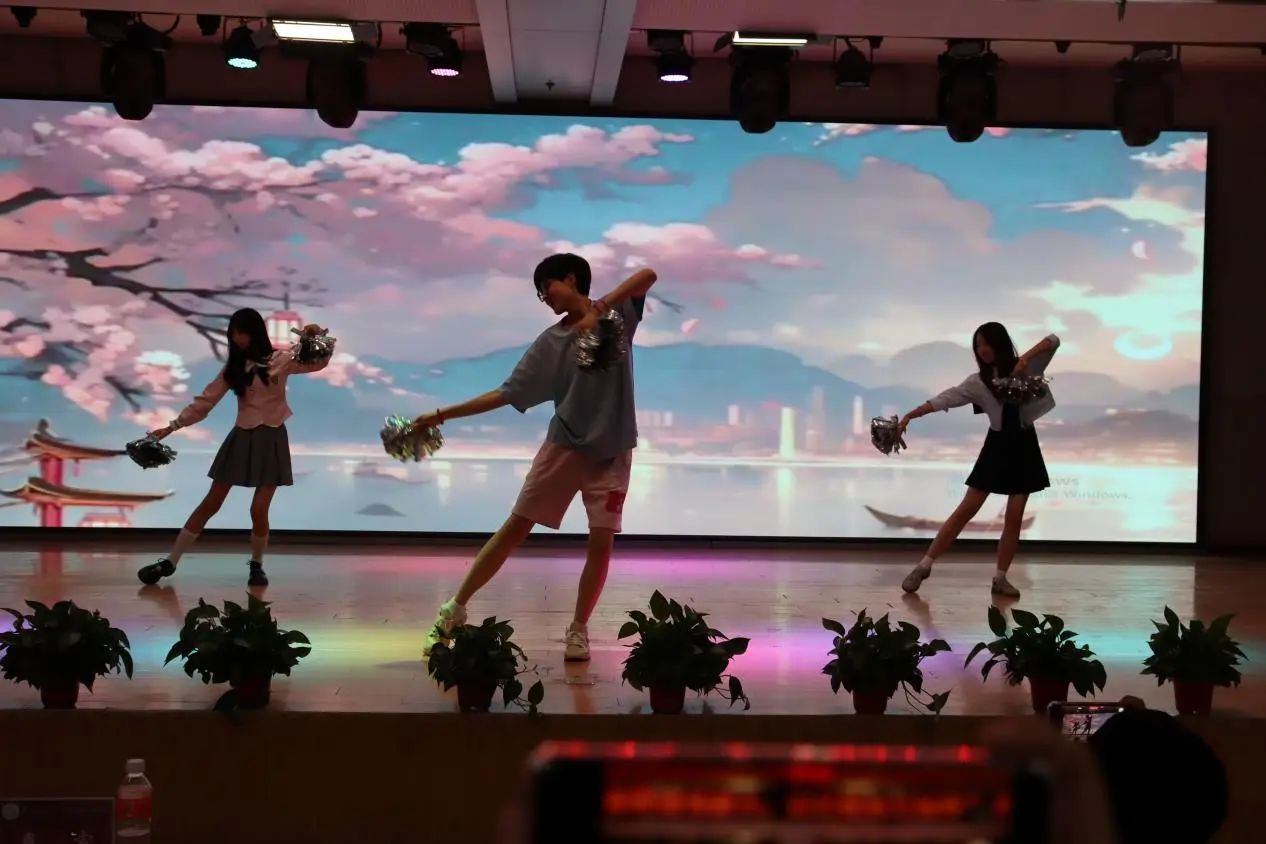 必赢242net官网‖教育学院‖“以劳树德传薪火，以行践知立标杆”表彰大会圆满落幕