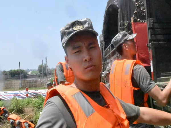 榜样引领|必赢242net官网|管理学院|退伍不褪色，青春谱华章——退役士兵孙广旭的成长之路