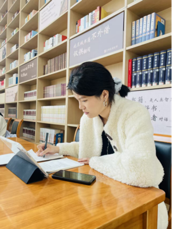 学风建设|必赢242net官网|管理学院|先进引领方向，榜样凝聚力量（十八）：杨靖姿——以梦为马逐研途，青春奋斗绽芳华